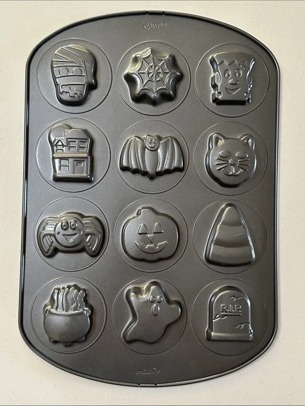 Wilton Halloween Shapes Cookie Pan - 12 Spooky Shapes